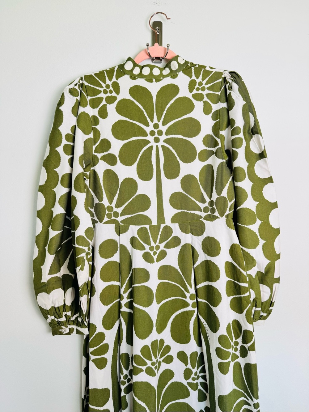 FARM RIO
Buttoned Puff Sleeve Maxi Dress - Palermo
Green - Picture 10 of 14